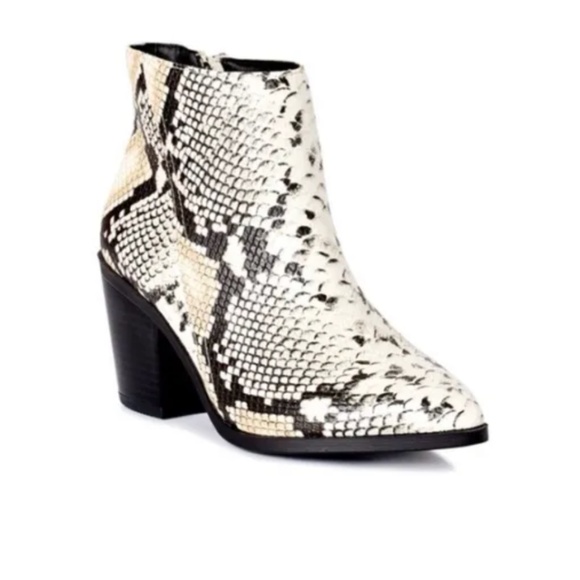 Scoop NYC Women’s Snake Print Boots Size 8.5 NEW - Picture 2 of 11